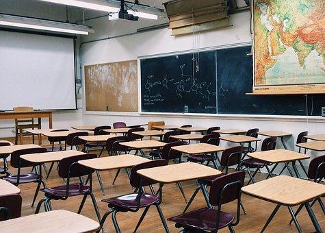 classroom-2093744__340